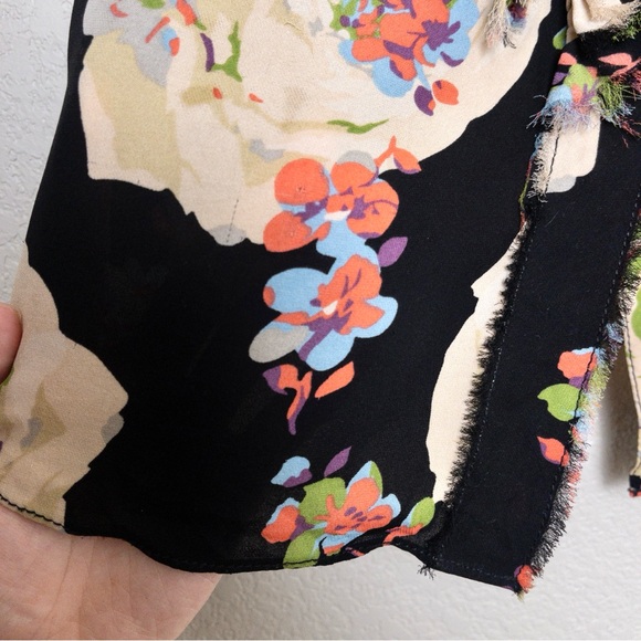 Tory Burch Silk Floral Ruffle Blouse S Black Frayed Edge Button Up Sleeveless - Picture 6 of 12